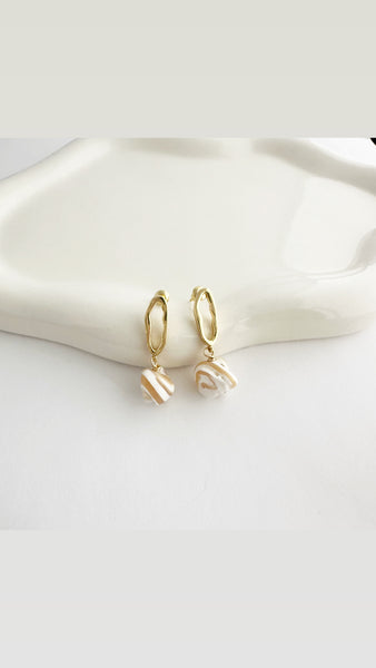 14k gold filled hominy shaped pearl earrings