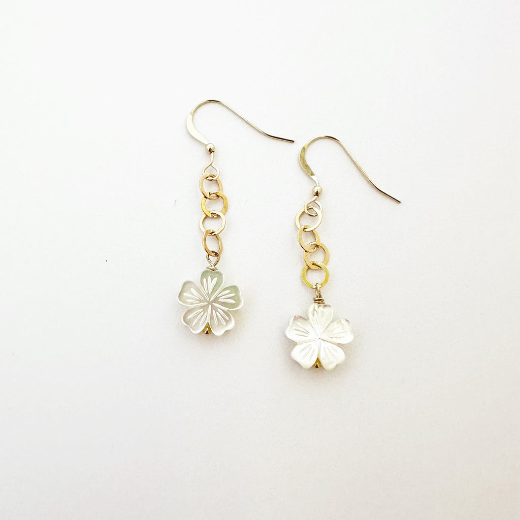 M.O.P Hawaiian white flower earrings