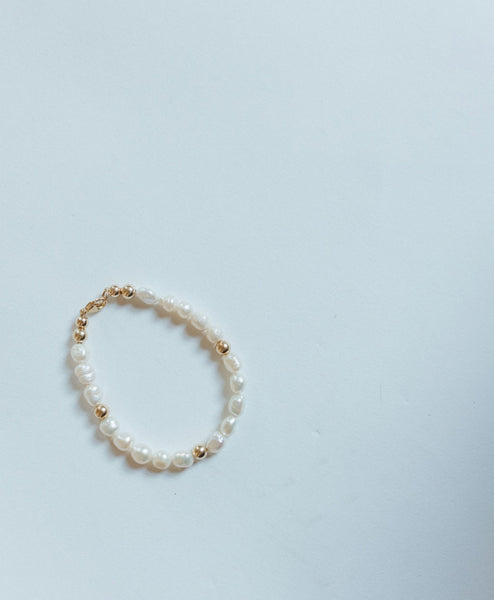 Baroque freshwater pearl bracelet