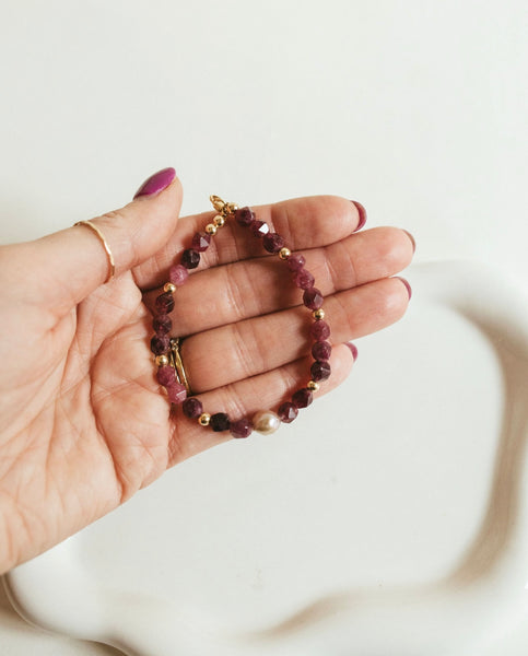 Garnet + rose pearl bracelet
