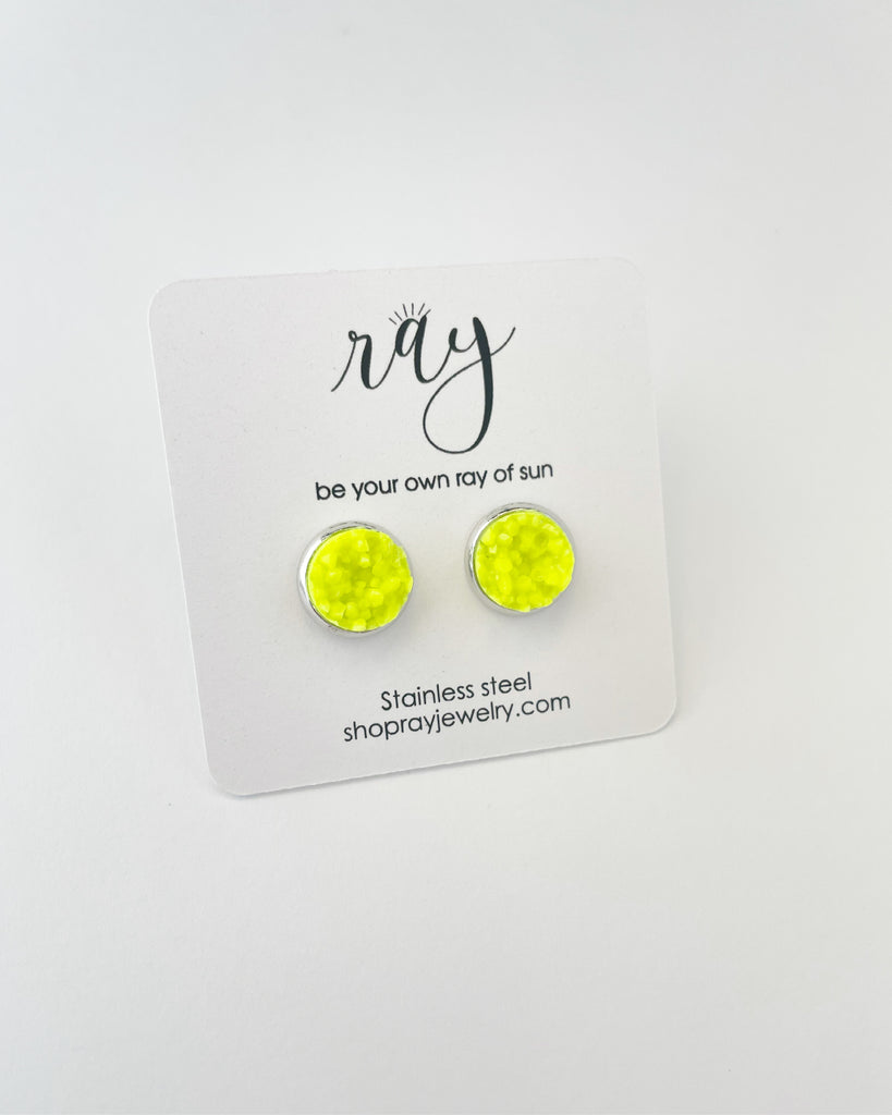 Studs - Neon chartreuse - small