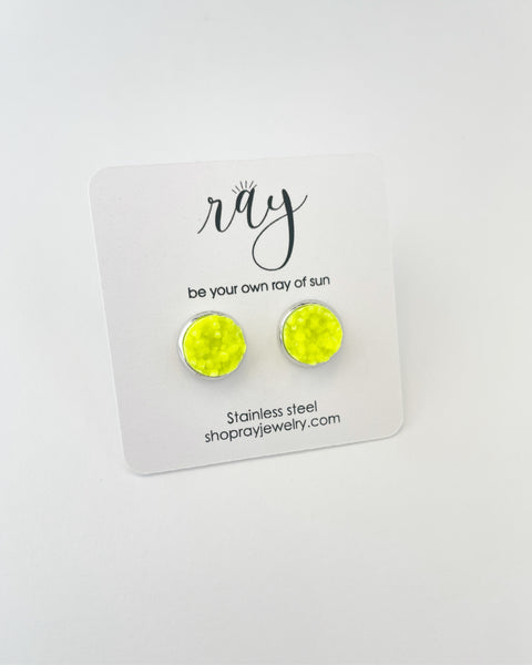 Studs - Neon chartreuse - small